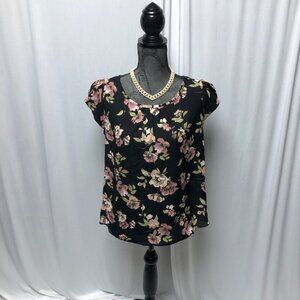 Miley and Molly Top Womens Size Medium Black Pink Floral Cap Sleeve Cottagecore